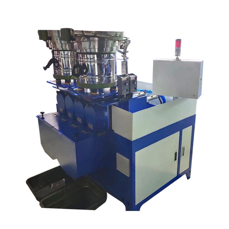 Μηχάνημα αυτόματης κοπής παξιμαδιών